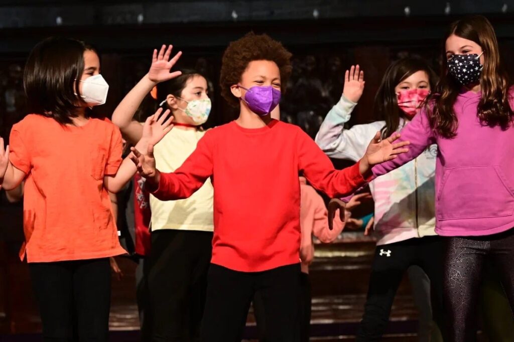 EC Dance1