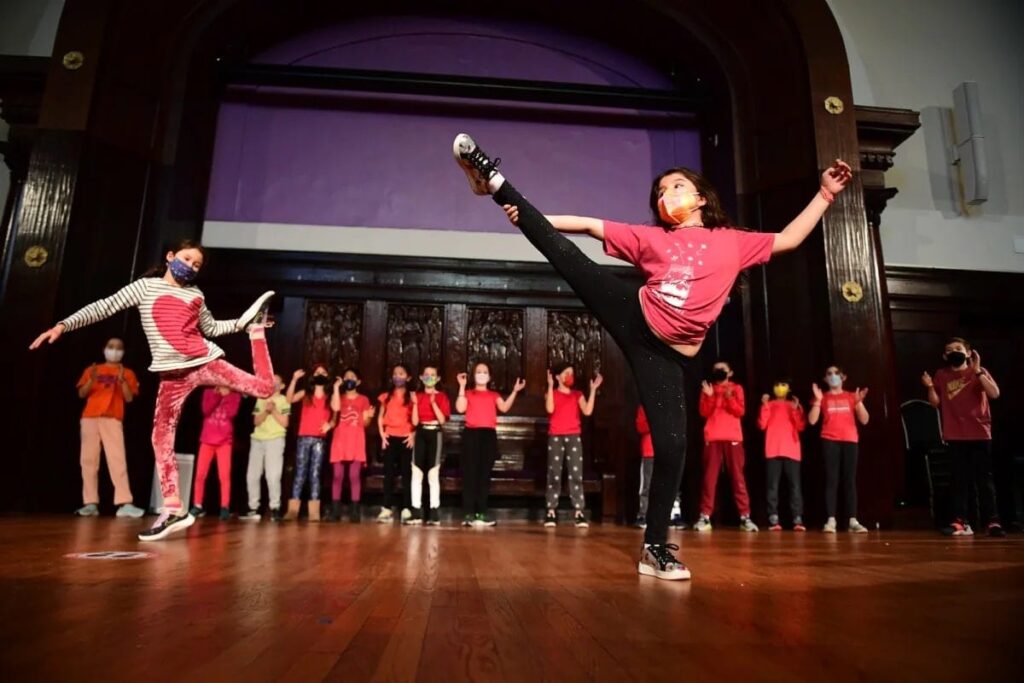 EC Dance11