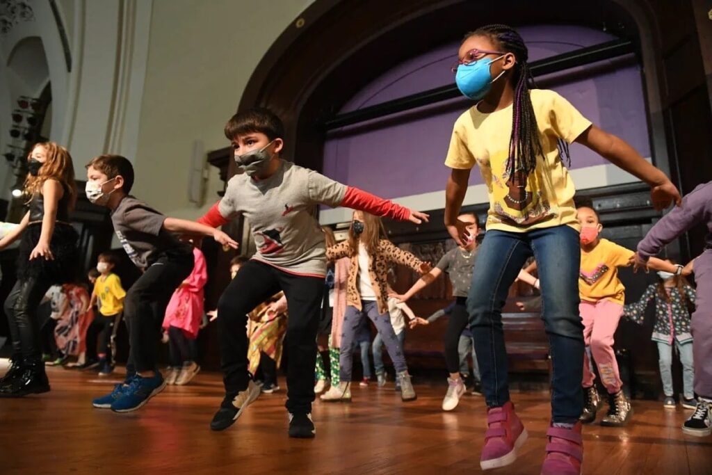EC Dance5