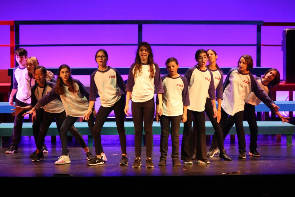 IMG 7788Ethical Culture Fieldston School MiddleSchool fall musical scaled 1