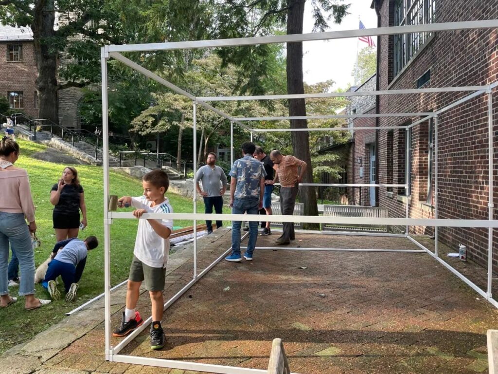 building sukkah 2