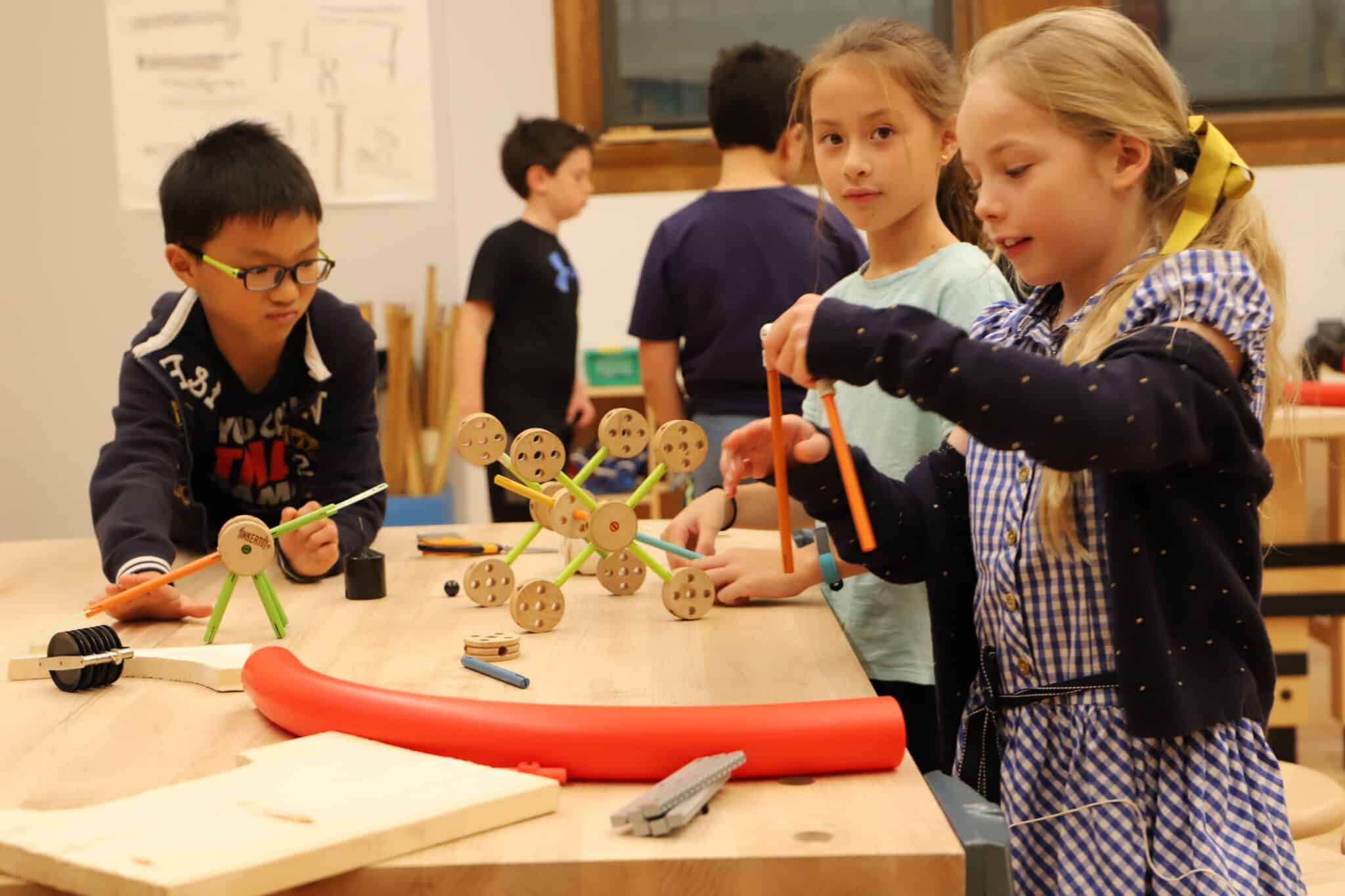 rube goldberg chain reaction machine scaled 1